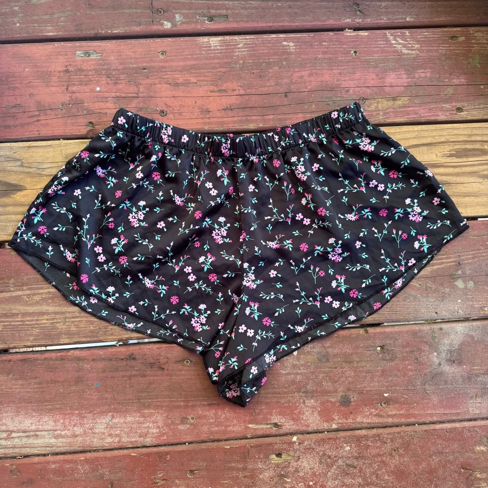 Colsie Black Floral Silky Mini Sleep PJ Shorts